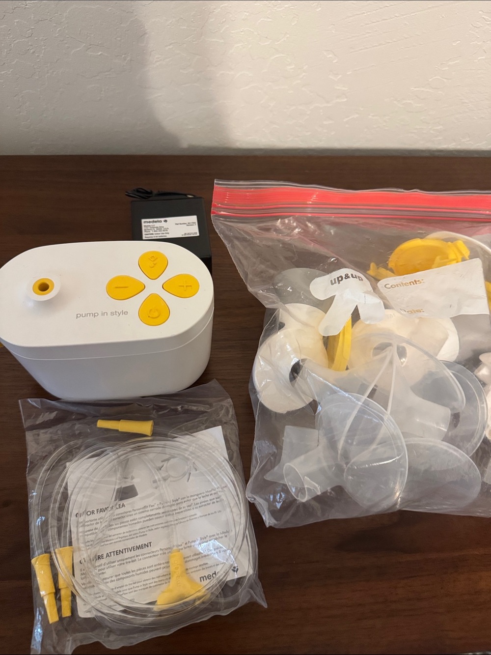 Medela pump in style pump + accessories